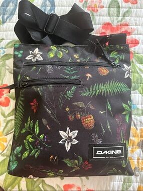 Dakine Black Floral Botanical Crossbody Bag